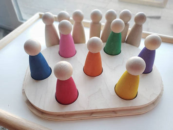 Peg Dolls (Set of 7)