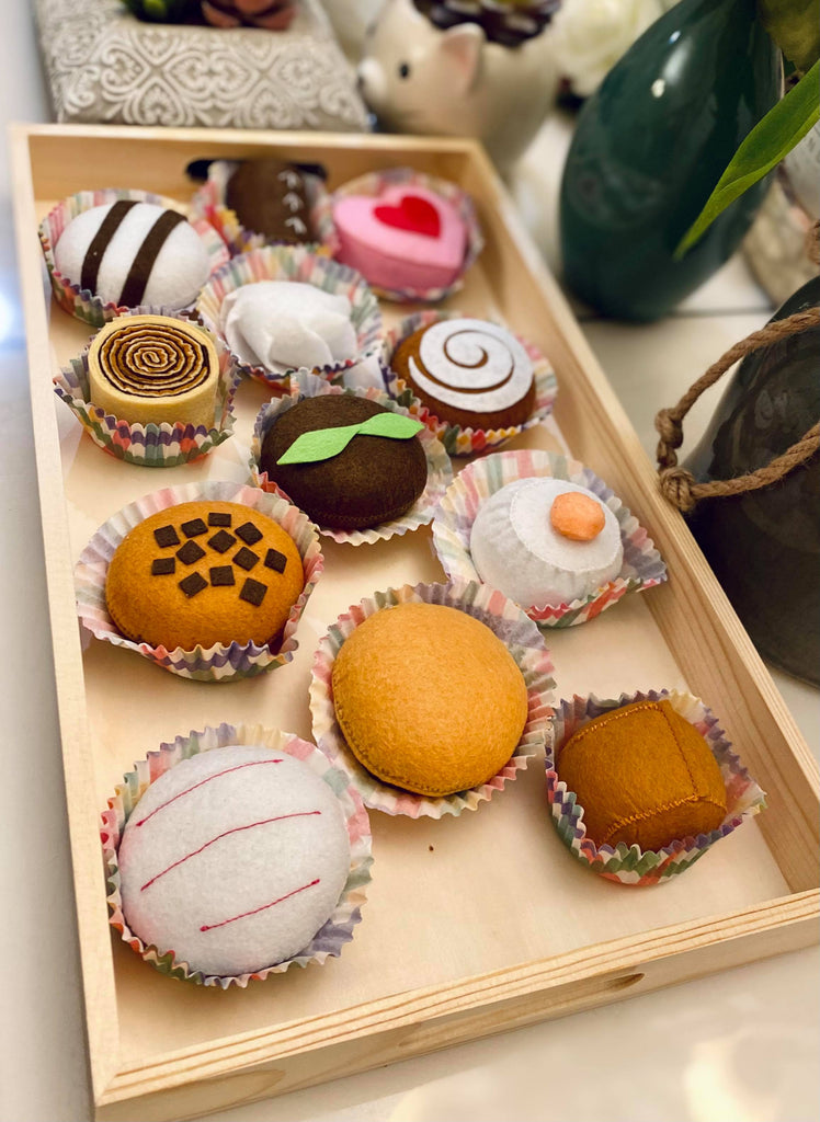 thumbnail image 2 of 7-Piece Plush Bakery Play Set - Felt Bread Collection With Storage Box For Kids Food Pretend Games 2 of 12